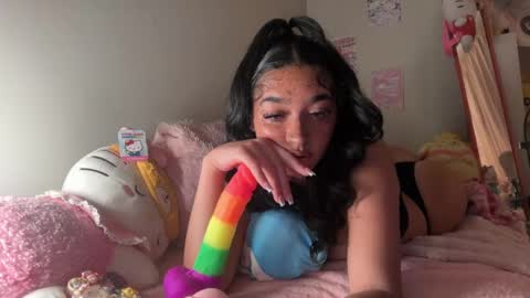 nylasinns online show from May 17, 2026, 2:42 am
