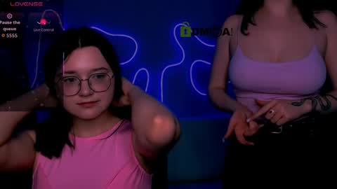 Snapshot of nymiraa chatting on May 15, 2026, 7:43 pm Mira online show from May 15, 2026, 7:43 pm