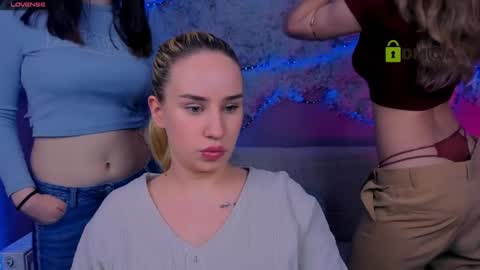 Snapshot of nymiraa chatting on May 26, 2026, 7:43 pm Mira online show from May 26, 2026, 7:43 pm
