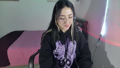 Snapshot of nymph_frida chatting on January 13, 2025, 7:00 am Frida online show from January 13, 2025, 7:00 am