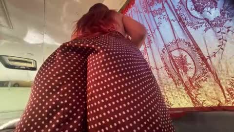 Creamy Grapefruit online show from October 14, 2025, 6:03 am