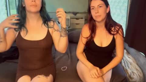 Creamy Grapefruit online show from October 18, 2025, 6:37 am