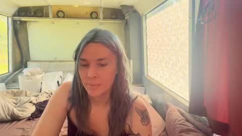 Creamy Grapefruit online show from October 19, 2025, 11:05 pm