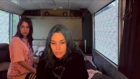 Creamy Grapefruit online show from October 23, 2025, 6:56 am