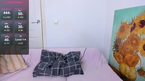 Snapshot of nymphobabee chatting on February 7, 2025, 12:42 am crystal 3 online show from February 7, 2025, 12:42 am