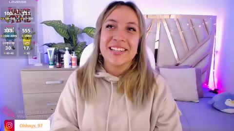 Alex   .    online show from March 11, 2025, 9:04 pm