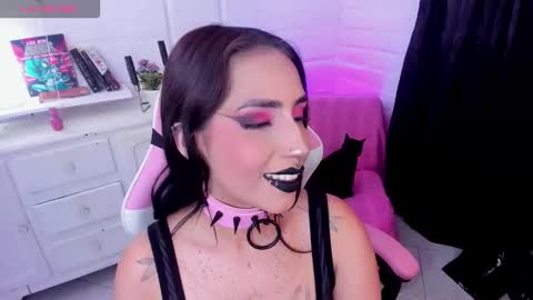 Snapshot of nyx_blackmoon chatting on November 14, 2025, 2:49 pm Nyx BlackMoon online show from November 14, 2025, 2:49 pm