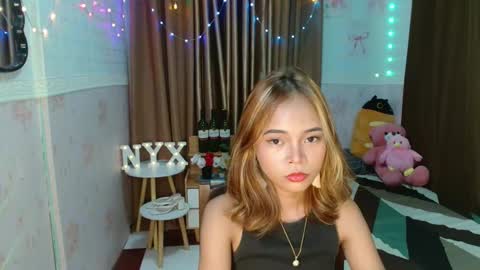 Snapshot of nyx_huntrix27 chatting on December 1, 2025, 5:18 pm nyx online show from December 1, 2025, 5:18 pm