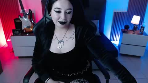 Nyx online show from April 15, 2026, 2:35 pm