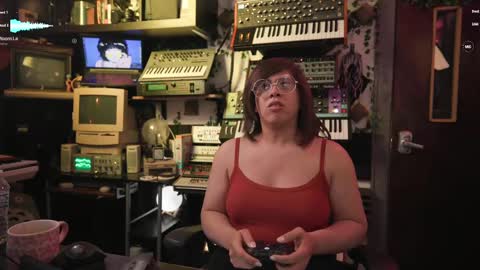 Snapshot of nyxraven chatting on February 11, 2025, 12:28 am NyxRaven online show from February 11, 2025, 12:28 am