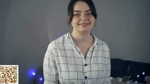 Polly online show from August 1, 2026, 2:38 pm
