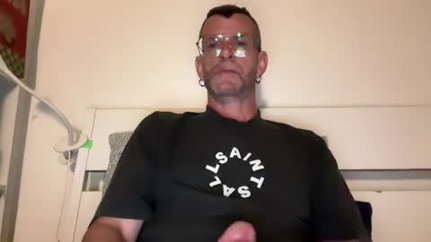 Snapshot of o_johnny_deep_o chatting on April 4, 2026, 5:06 am Jonathan Deep online show from April 4, 2026, 5:06 am