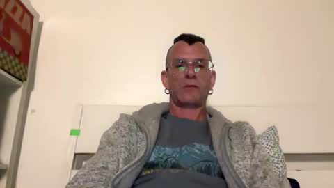 Snapshot of o_johnny_deep_o chatting on April 5, 2026, 2:20 am Jonathan Deep online show from April 5, 2026, 2:20 am