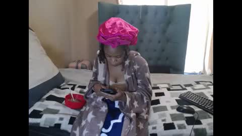 Snapshot of obsessedmimi chatting on May 11, 2026, 10:10 am obsessedmimi online show from May 11, 2026, 10:10 am