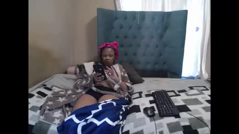 Snapshot of obsessedmimi chatting on May 11, 2026, 2:45 pm obsessedmimi online show from May 11, 2026, 2:45 pm