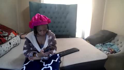 Snapshot of obsessedmimi chatting on May 25, 2026, 9:04 am obsessedmimi online show from May 25, 2026, 9:04 am