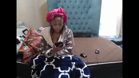 Snapshot of obsessedmimi chatting on May 31, 2026, 12:12 pm obsessedmimi online show from May 31, 2026, 12:12 pm