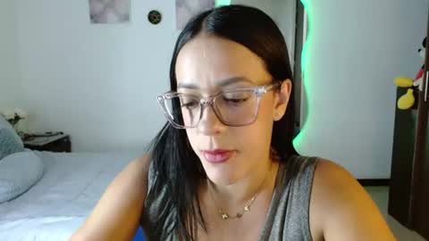 obsidian_love1 online show from July 18, 2026, 1:43 am