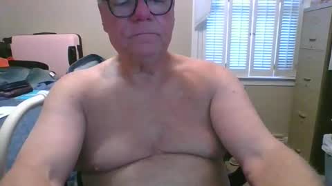 Snapshot of obx4sunanfun60 chatting on May 13, 2026, 10:45 am obx4sunanfun60 online show from May 13, 2026, 10:45 am