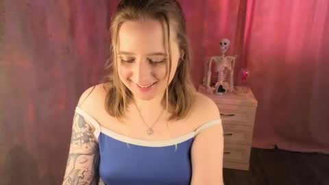 Lili 3 online show from May 28, 2026, 2:09 am