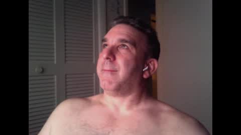 Snapshot of oceanmanx chatting on December 21, 2025, 3:35 am Ocean online show from December 21, 2025, 3:35 am