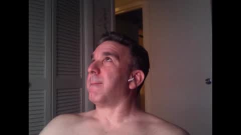 Snapshot of oceanmanx chatting on March 25, 2026, 2:28 am Ocean online show from March 25, 2026, 2:28 am