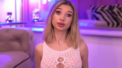 Odette online show from September 18, 2025, 4:58 am