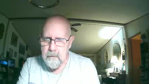 Snapshot of ogusbogus chatting on November 23, 2025, 12:43 am Maximus No Mo online show from November 23, 2025, 12:43 am