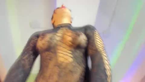 Holly online show from October 21, 2025, 11:22 am