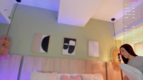 Holly online show from March 28, 2026, 11:21 am