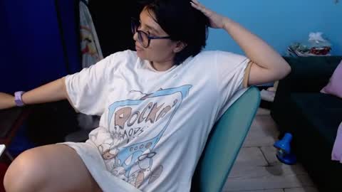 ohmysqueak online show from July 17, 2026, 12:28 am
