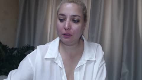 Snapshot of ohsweetiren chatting on September 13, 2025, 6:46 am Iren online show from September 13, 2025, 6:46 am