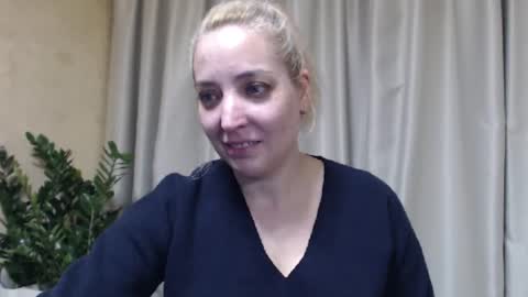 Mari online show from November 9, 2025, 9:24 pm