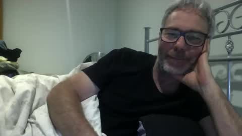 Snapshot of oiledcouple1 chatting on October 29, 2025, 9:11 am oiledcouple1 online show from October 29, 2025, 9:11 am