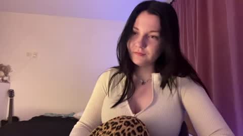 oksydream online show from August 6, 2026, 5:26 pm