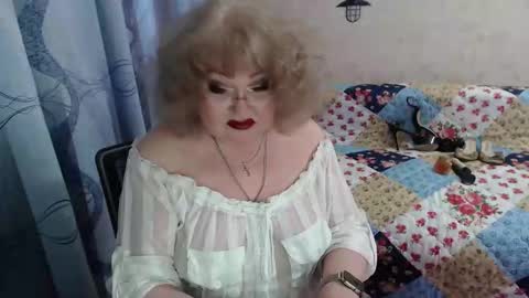 Snapshot of old_and_fluffy chatting on March 19, 2026, 9:46 am old_and_fluffy online show from March 19, 2026, 9:46 am