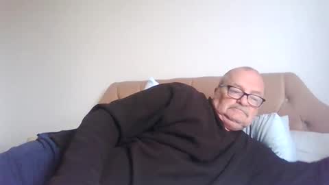 Snapshot of old_fkrr_ chatting on October 15, 2025, 10:37 am old_fkrr_ online show from October 15, 2025, 10:37 am