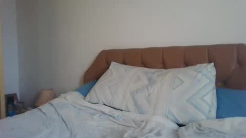 Snapshot of old_fkrr_ chatting on November 21, 2025, 10:36 am old_fkrr_ online show from November 21, 2025, 10:36 am