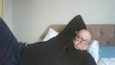 Snapshot of old_fkrr_ chatting on December 15, 2025, 1:15 pm old_fkrr_ online show from December 15, 2025, 1:15 pm