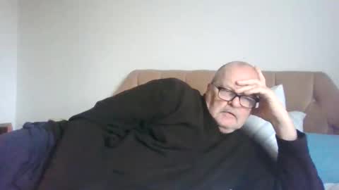 Snapshot of old_fkrr_ chatting on December 18, 2025, 10:54 am old_fkrr_ online show from December 18, 2025, 10:54 am