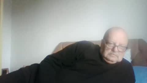 Snapshot of old_fkrr_ chatting on January 9, 2026, 11:57 am old_fkrr_ online show from January 9, 2026, 11:57 am