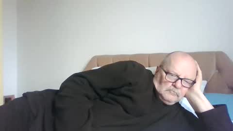 Snapshot of old_fkrr_ chatting on January 11, 2026, 11:48 am old_fkrr_ online show from January 11, 2026, 11:48 am