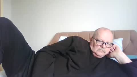 Snapshot of old_fkrr_ chatting on January 13, 2026, 11:59 am old_fkrr_ online show from January 13, 2026, 11:59 am