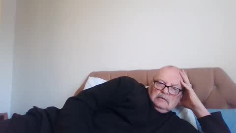 Snapshot of old_fkrr_ chatting on January 15, 2026, 11:48 am old_fkrr_ online show from January 15, 2026, 11:48 am