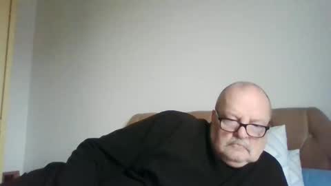 Snapshot of old_fkrr_ chatting on January 18, 2026, 10:52 am old_fkrr_ online show from January 18, 2026, 10:52 am