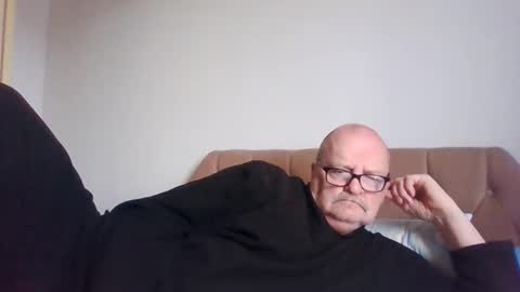 Snapshot of old_fkrr_ chatting on February 20, 2026, 11:00 am old_fkrr_ online show from February 20, 2026, 11:00 am