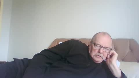 old_fkrr_ online show from May 19, 2026, 10:32 am