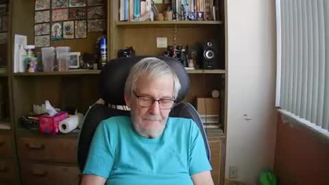 old_javacoder online show from June 26, 2026, 11:03 am