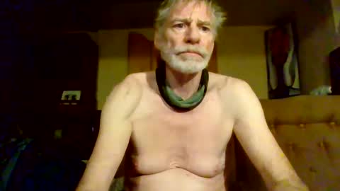 Snapshot of oldancer1959 chatting on December 15, 2024, 6:18 am oldancer1959 online show from December 15, 2024, 6:18 am