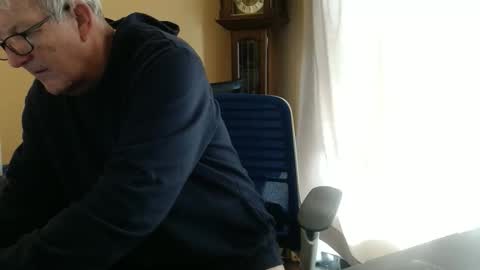 Snapshot of olderandwiser chatting on February 18, 2026, 6:59 pm Older and Wiser online show from February 18, 2026, 6:59 pm